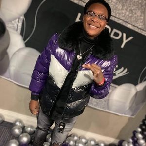 Meet your Posher, Roman